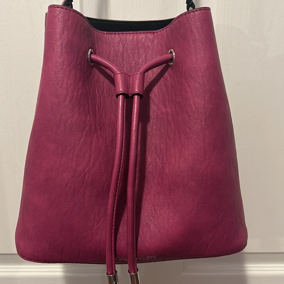Calvin Klein Gabriella Bucket Bag - Picture 2 of 6